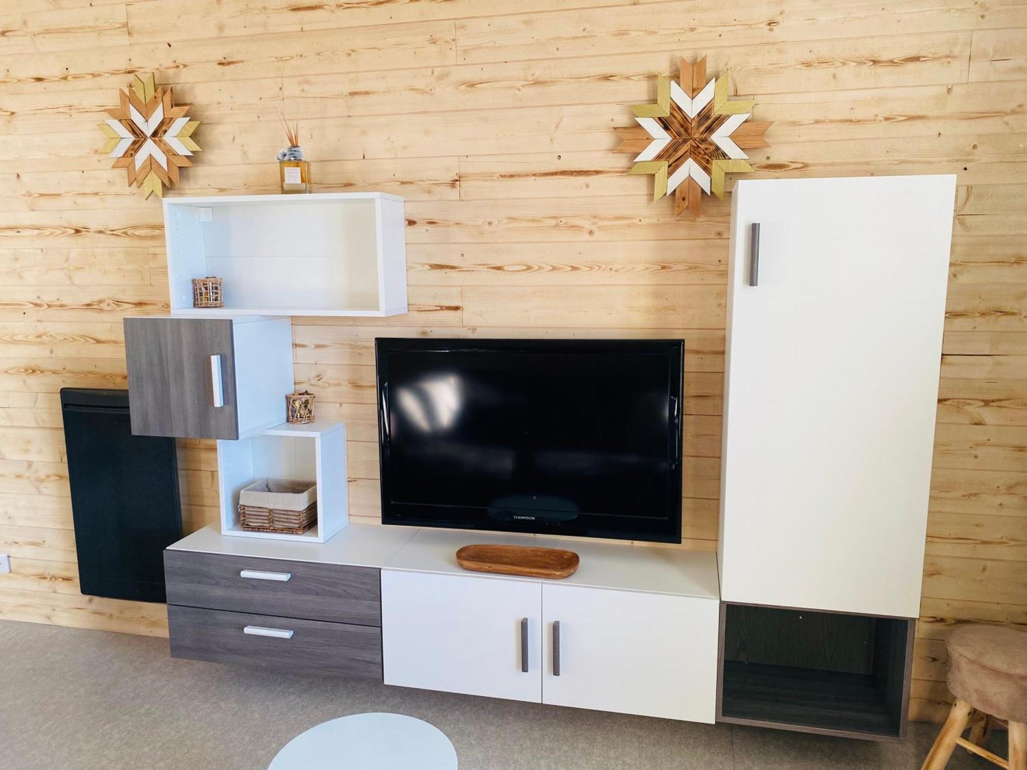 Appartement, Vue Lac Panoramique Avec Terrasse, Parking, Aux Angles 外观 照片